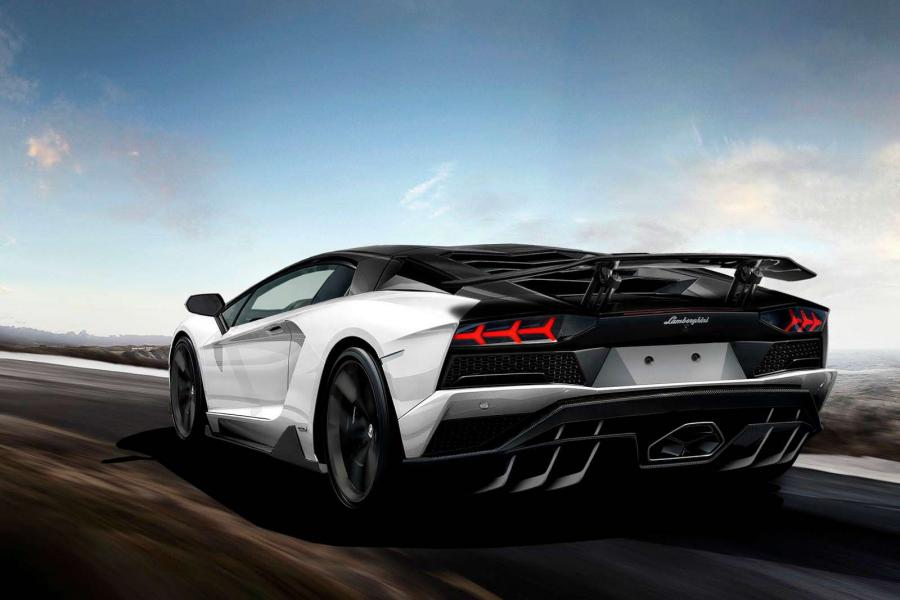  Lamborghini Aventador S by DMC 2017 года  (фото 3 из 5)